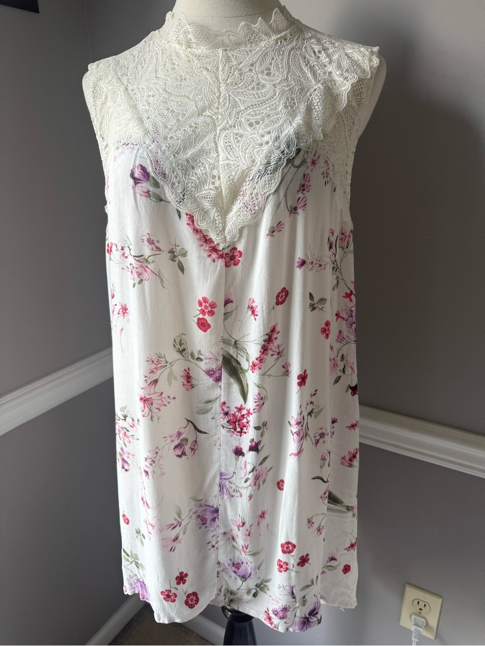torrid Cream Floral Lace Yoke Sleeveless Chemise